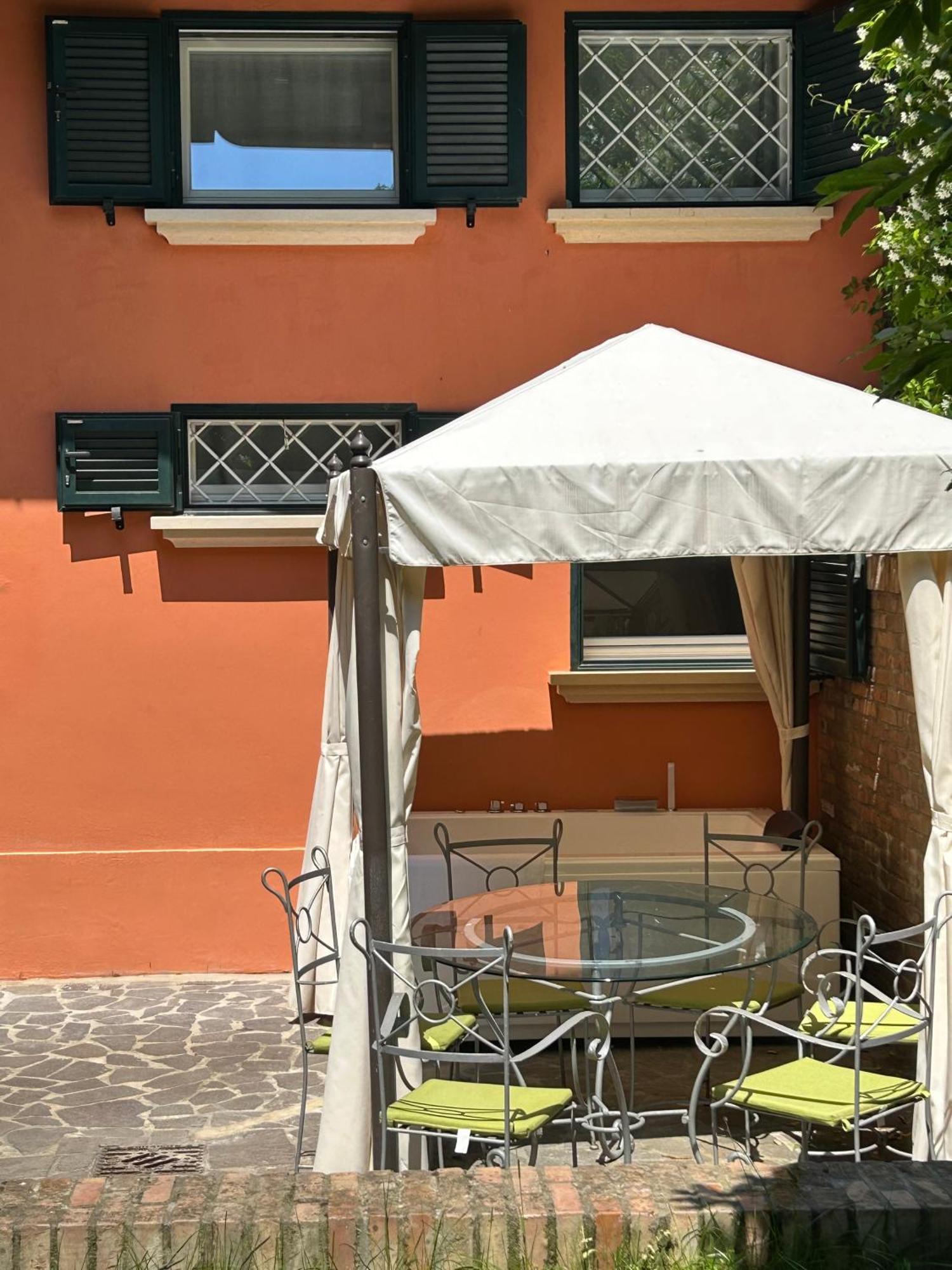 Isaia Garden -Private Garden Spa Bath Bolognarooms Болонья Экстерьер фото